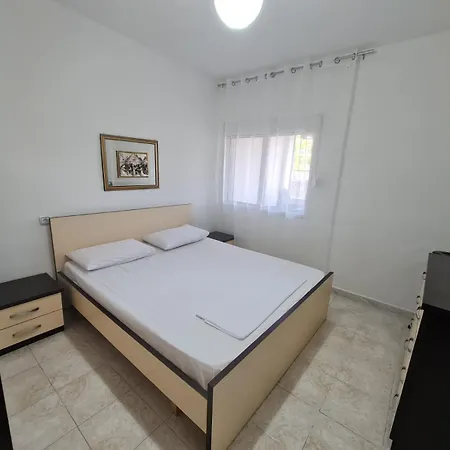 Aleks Apartamento *