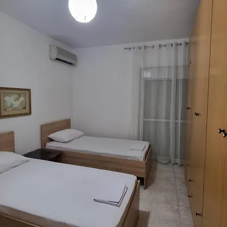 Aleks * Vlorë